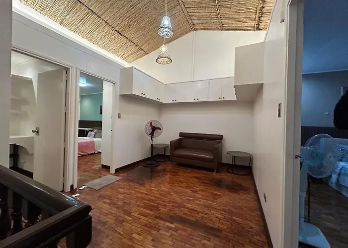 Villa 4br House In Pasay Near Airport *
