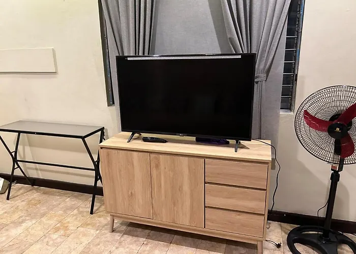 Villa 4br House In Pasay Near Airport Manila